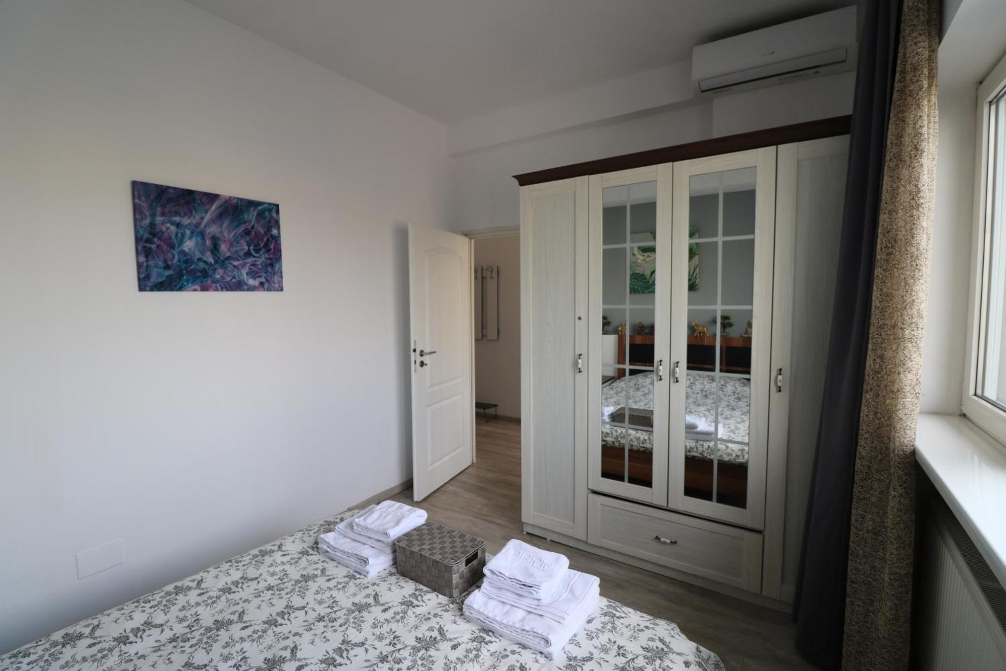 Cozy Deluxe Apartment - Old Town - Free Minibar Boekarest Buitenkant foto