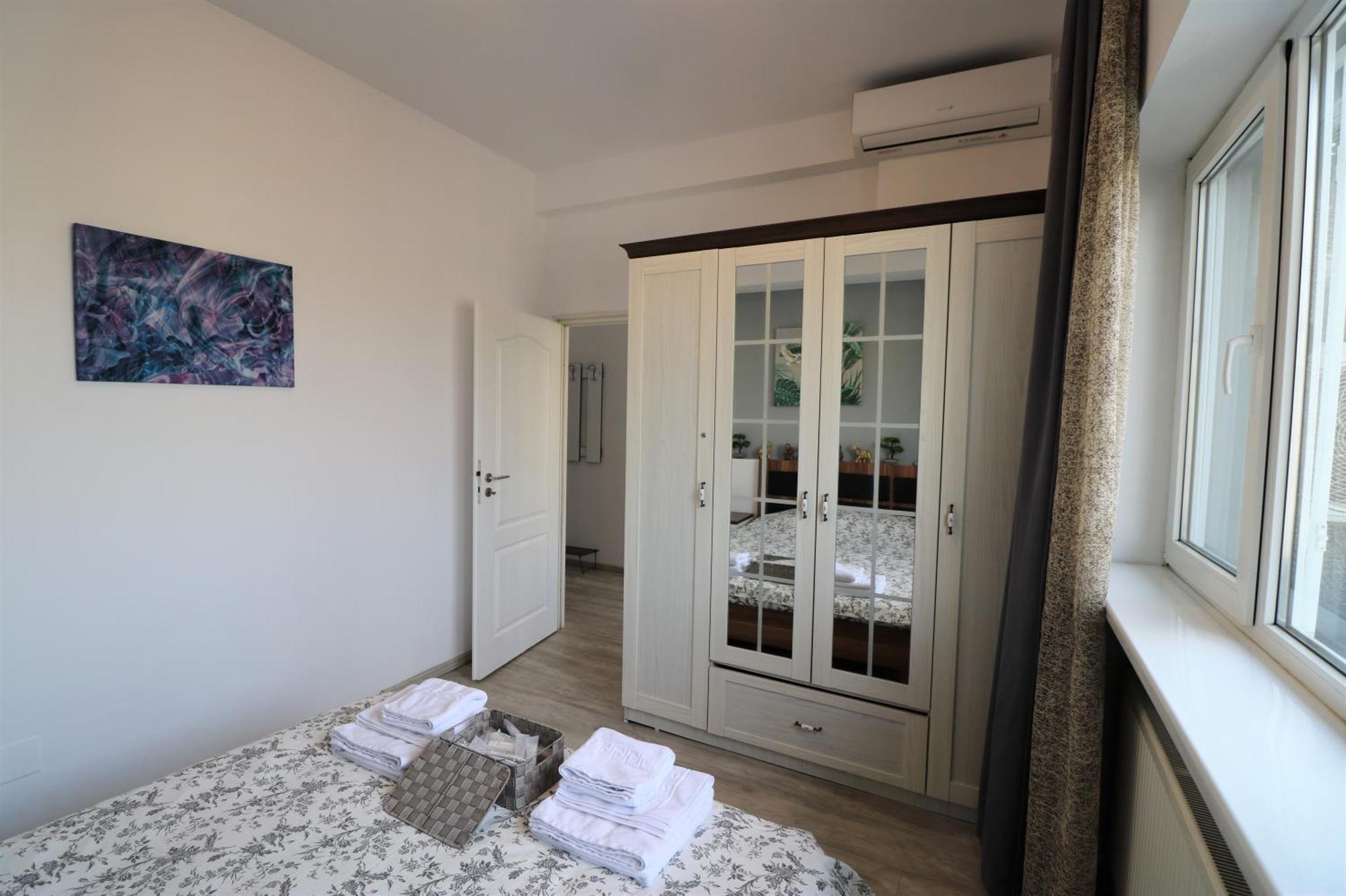 Cozy Deluxe Apartment - Old Town - Free Minibar Boekarest Buitenkant foto